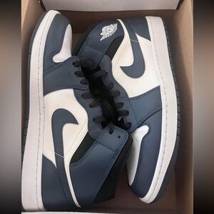 Air Jordan 1 Mid - Men’s